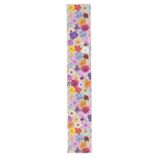 Natural Bloom: Floral Pattern Table Runner Lange Tafelloper