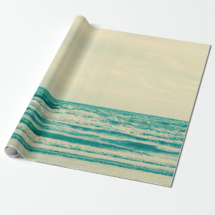 Natuurlijk tropisch zee en strand met windgolven i cadeaupapier