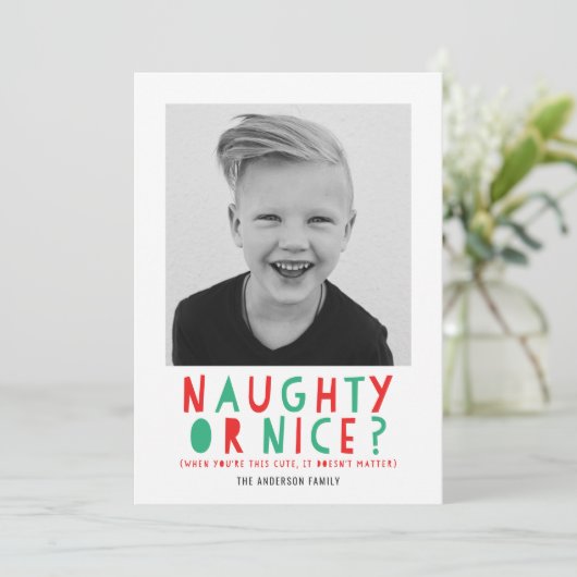 Naughty ou Nice | Carte photo de vacances (Debout devant)
