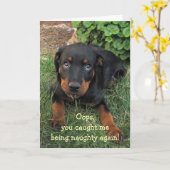 Naughty Puppy Moederdag Kaart (Gele Bloem)