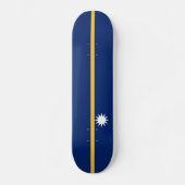 Nauru Flag Skateboard (Voorkant)