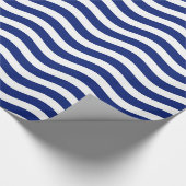 Nautical Blue Wavy Stripes Cadeaupapier (Hoek)