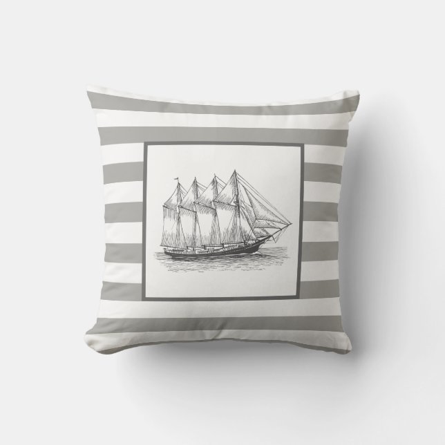 Nautical Grey Stripes &  Schooner Ship Kussen (Voorkant)