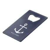 Nautical White Anchor and Custom Name on Navy Blue Kredietkaart Flessenopener (Voorkant Gekanteld)