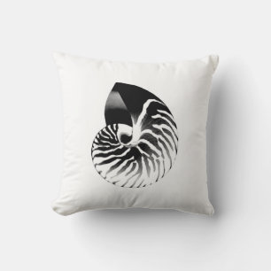 Nautilus shell - zwart, grijs en wit kussen