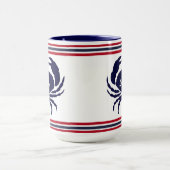 Nautische monogram rode marine blauwe witte krab mok (Midden)