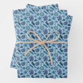 Nautische schaduwen van blauw patroon inpakpapier vel (In situ)
