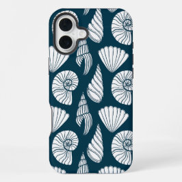 Nautische Zeeschelp Patroon in Wit en Marine iPhone 16 Plus Hoesje