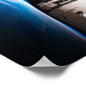 Navette spatiale dans l'espace poster avec la terr (Coin)