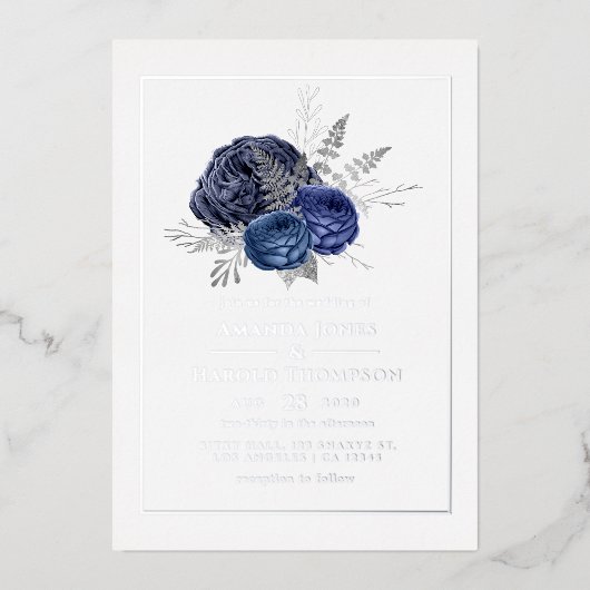 Navy and Silver Floral Wedding Folie Uitnodiging (Voorkant)
