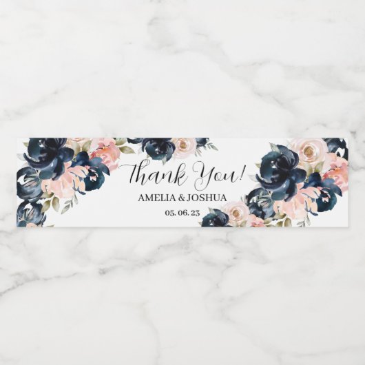 Navy blauw en blush roze bruiloft waterfles etiket (Enkel label)