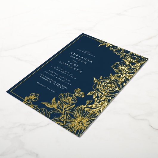 Navy Blauw en Goud Bloemen | Klassieke bruiloft Folie Uitnodiging (Gedraaid)