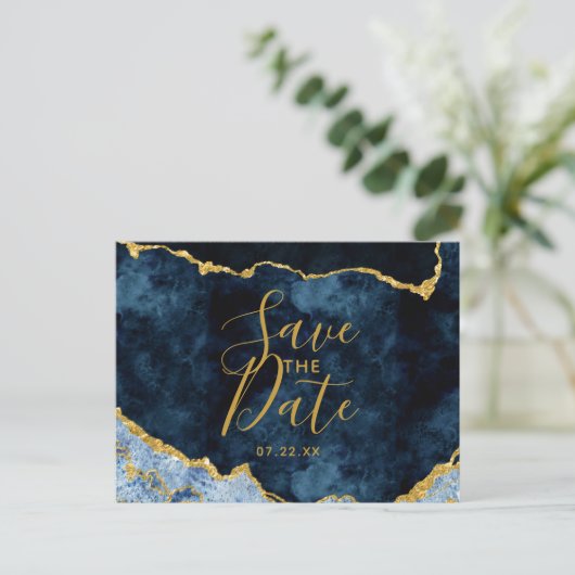 Navy Blauw Gouden Folie Agaat Marmer Save the Date Aankondigingskaart (Staand voorkant)