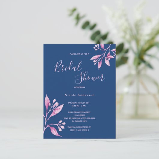Navy Blauw roze bloemen bruids douche uitnodiging (Staand voorkant)