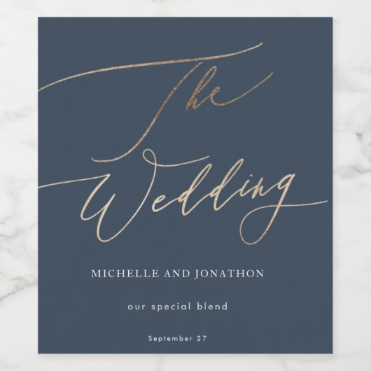 Navy Blauw Wit & Goud Kalligrafie De bruiloft Wijn Etiket (Enkel label)