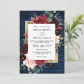 Navy Blue Burgundy Rustic Budget QR Code Wedding Kaart (Staand voorkant)