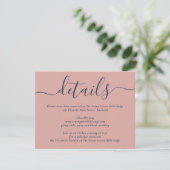 Navy Blue en Blush Modern Script Wedding Informatiekaartje (Staand voorkant)
