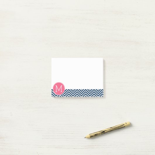 Navy Blue en Magenta Chevrons Custom Monogram Post-it® Notes (Op bureau)