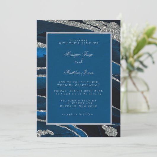 Navy Blue en Silver Glitter Agate Wedding Invitati Kaart (Staand voorkant)