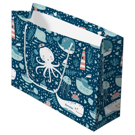 Navy Blue en White Nautical Ocean Pattern Boy Groot Cadeauzakje (Voorkant Gekanteld)