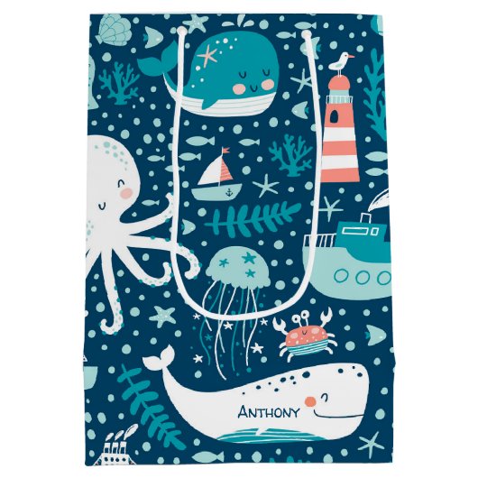 Navy Blue en White Nautical Ocean Pattern Boy Medium Cadeauzakje (Achterkant)