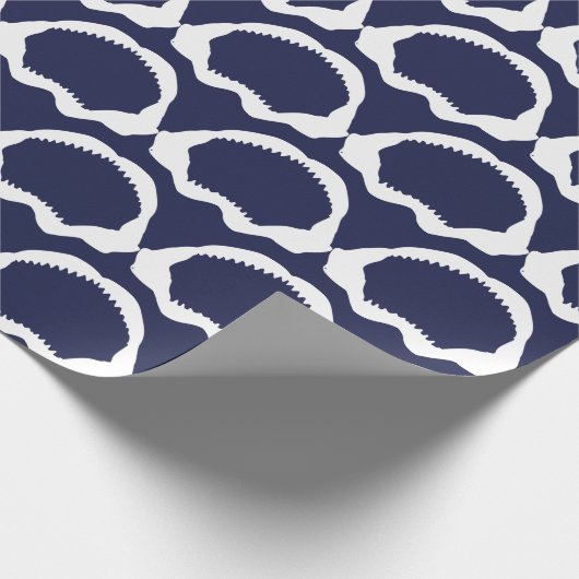 Navy Blue en White Shark Mouth Skelet Cadeaupapier (Hoek)