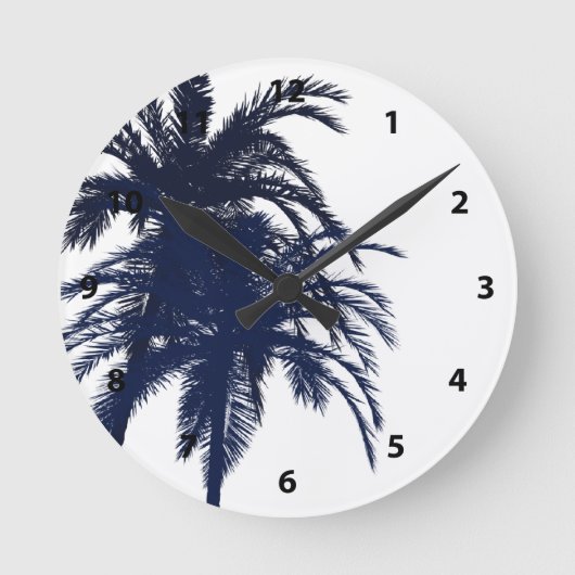 Navy Blue en White Tropical Palm Tree Ronde Klok (Voorkant)