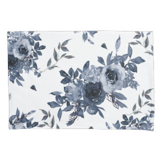 Navy Blue Flowers op White Kussensloop