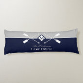 Navy Blue Gray Monogram Paddle Lake House Lichaamskussen (Achterkant)