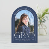 Navy Blue Modern Arch 2 Foto Afstudeerder Aankondi Kaart (Staand voorkant)