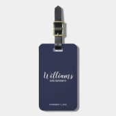 Navy Blue Modern Script Personalized Groomsmen Bagagelabel (Voorkant verticaal)