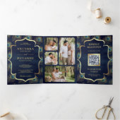 Navy Blue Peacock Feathers QR Code Bruiloft Drieluik Uitnodiging (Binnen)