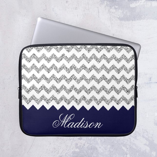 Navy Blue Silvery Glitter Chevron Pattern Laptop Sleeve (Creator heeft geüpload)
