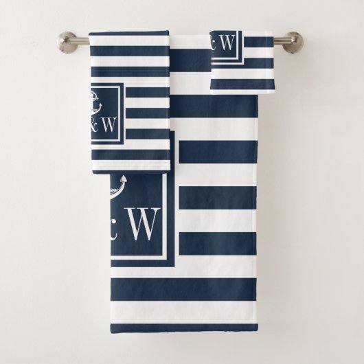 Navy Blue Stripe Nautical Anchor Monogram Initiale Bad Handdoek (Insitu)
