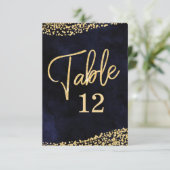 Navy Blue Waterverf & Gold Table Number Seating Kaart (Staand voorkant)