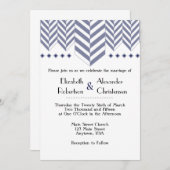Navy Blue White Herringbone Wedding Invitation Kaart (Voorkant / Achterkant)