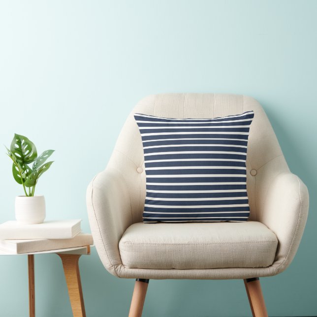 Navy Blue White Stripe Beach House Kussen (Stoel)