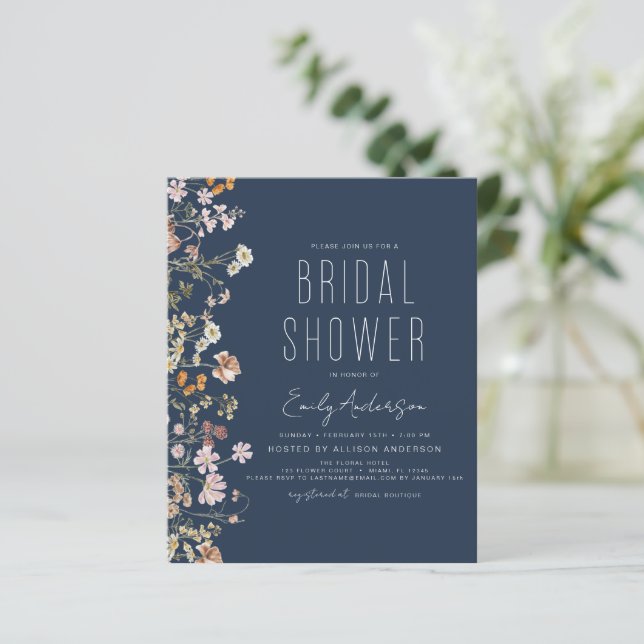 Navy Blue Wildflower Bridal Shower Uitnodiging (Staand voorkant)