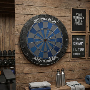 Navy en Charcoal Grit Over Glory Motivatie Dartbord