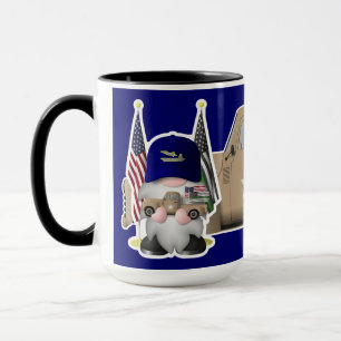 Navy Gnome met militaire vrachtwagen Mok