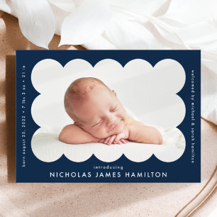 Navy Modern Scalloped Photo Lijst Birth Aankondiging