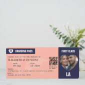 Navy & Peach Boarding Pass Wedding Kaart (Staand voorkant)