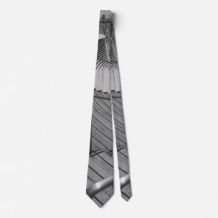 Navy Pier Stairs Grayscale Neck Ti Stropdas