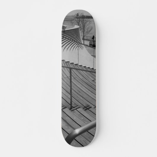 Navy Pier Stairs Grayscale Skateboard (Voorkant)