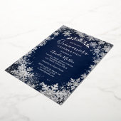 Navy Silver Winter Snowflake Quinceanera Folie Uitnodiging (Gedraaid)