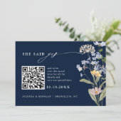 Navy Spring Wildflower Meadow Foto QR-code Save The Date (Staand voorkant)