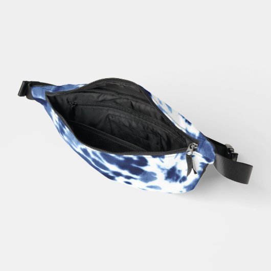 “Navy Tie-Dye” Two-Sided Print Fanny Pack (Ouvrir)