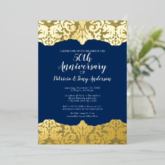 Navy Wedding Jubileum Foto en Gold Lace Folie Uitnodiging (Staand Voorkant)