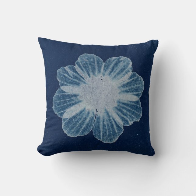 Navy White Floral Sierkussen (Voorkant)