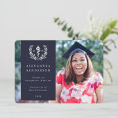 Navy+Wit Doctor of Osteopathic Medicine Foto Aankondiging (Staand voorkant)